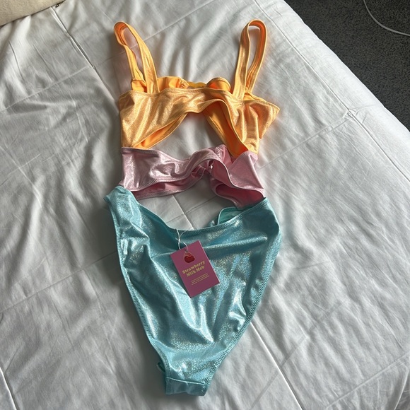 Strawberry Milk Mob Sherbet One Piece Swimsuit - Picture 4 of 6